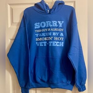 Large Men’s Gildan Hoodie Vet Tech Boyfriend Blue Funny
